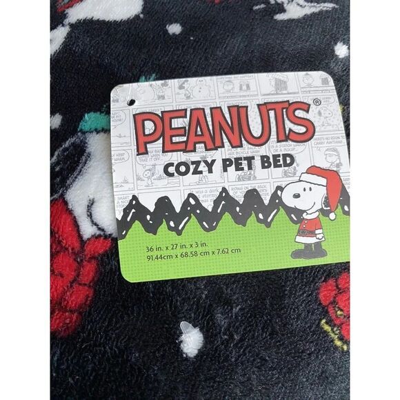 PEANUTS SNOOPY Puffy Coat Puffer Dog Pillow Pet BED Super Soft Christmas 36X27" - Picture 3 of 16